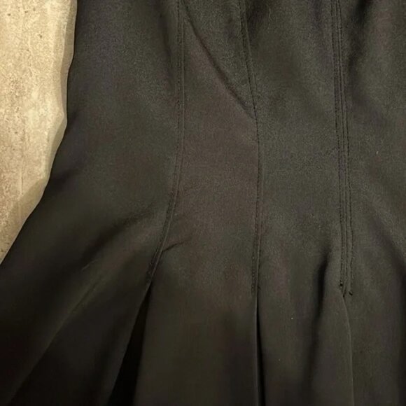 ✨ 5/$25 ✨ H&M ♡ Black Peplum High Low Tank Top w Zipper Back - Picture 7 of 8